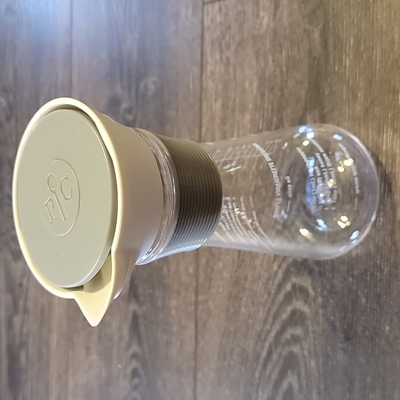 Pampered Chef Kitchen Pampered Chef Dressing Container Poshmark